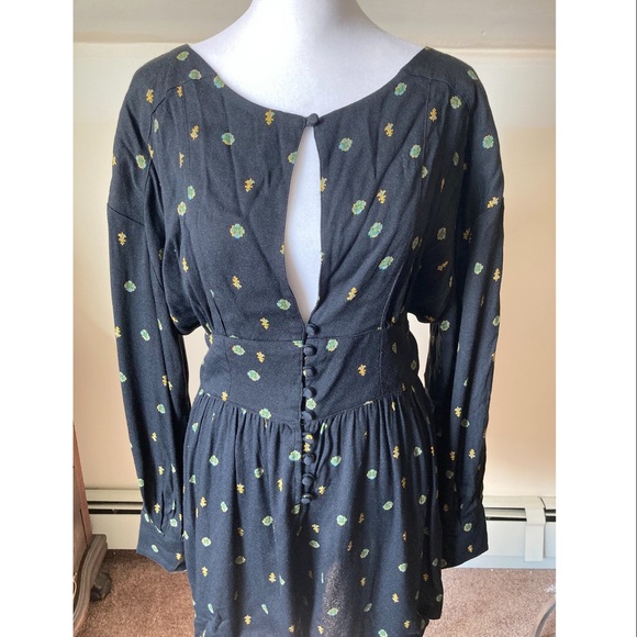 Free People Love Grows keyhole long sleeve romper size small - Picture 3 of 7